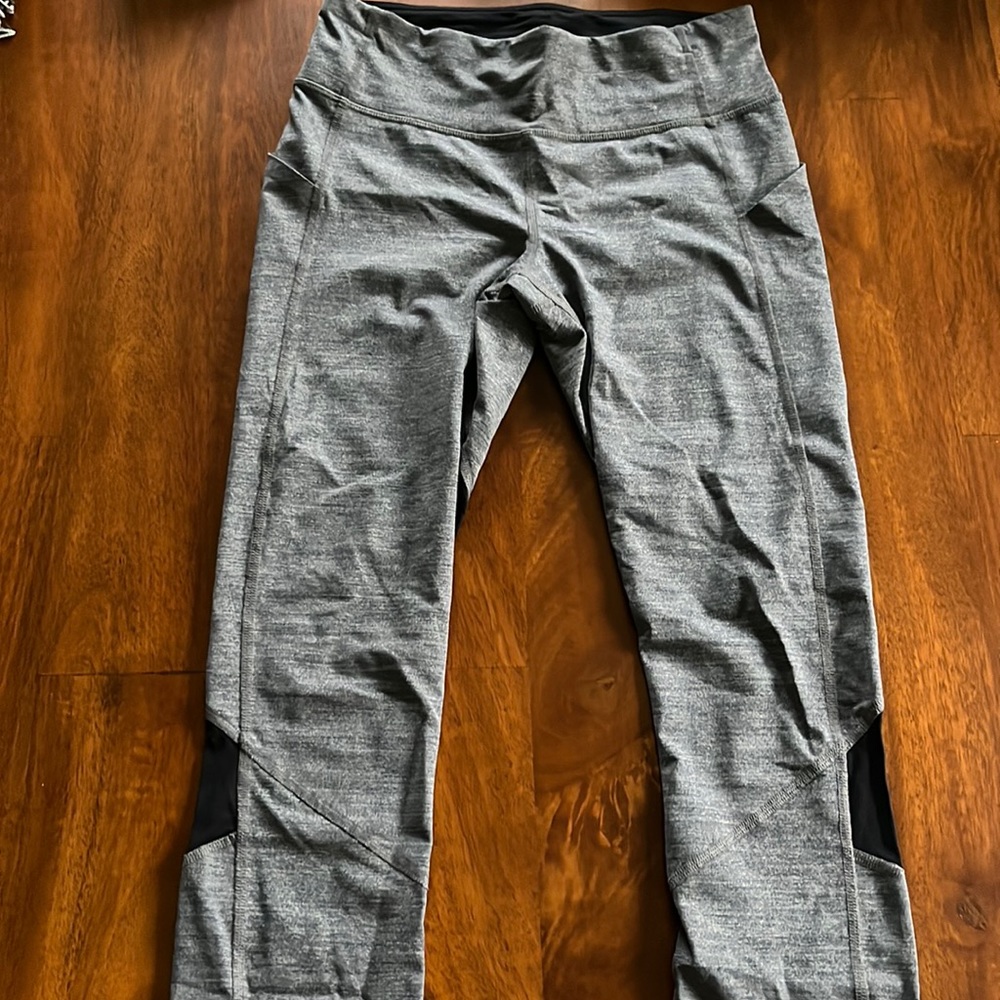 Grey/black Lululemon leggings